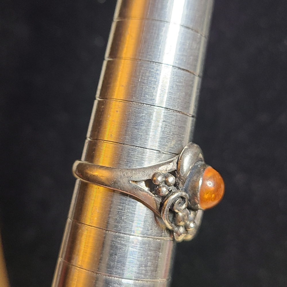 Amber Swirl Bezel Silver Ring - Picture 5 of 6